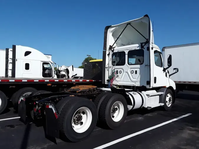 2019 FREIGHTLINER NEW CASCADIA 116