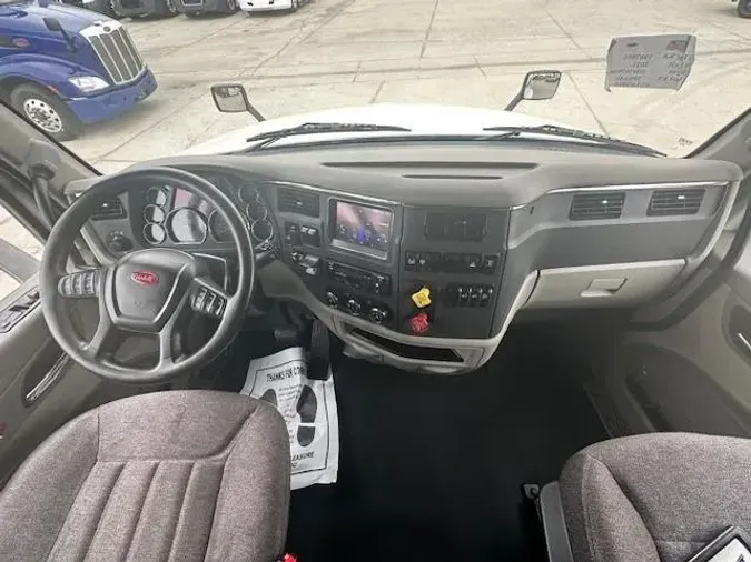 2022 Peterbilt 579