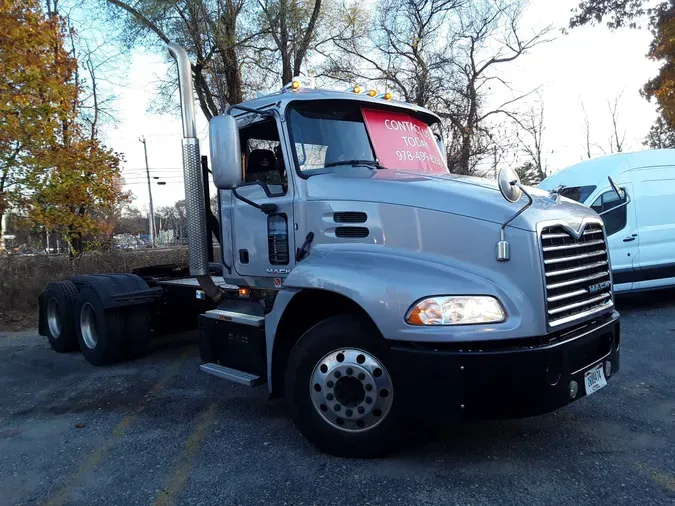 2018 MACK TRUCKS, INC. CXU600