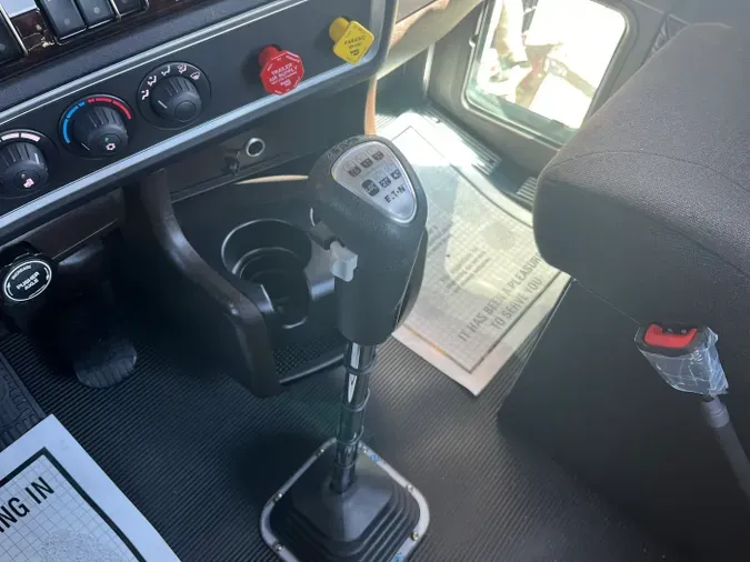 2026 Kenworth W900Lc5e2efdda62cf3550e3f2987a14d4381