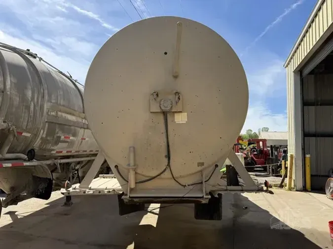 1984 HEIL c5e2f692a528305e2dcc4b803fa4c3ca