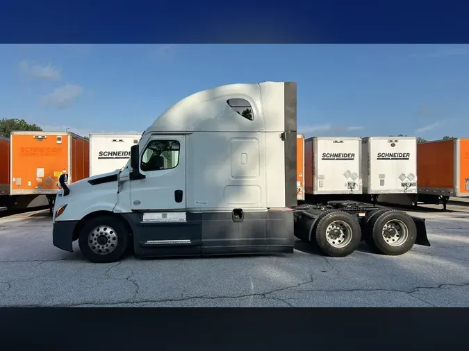 2022 Freightliner Cascadia