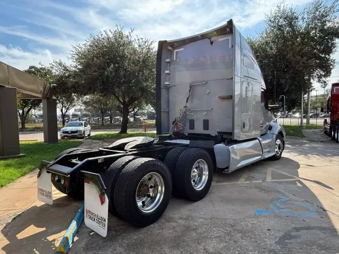 2022 Kenworth T680