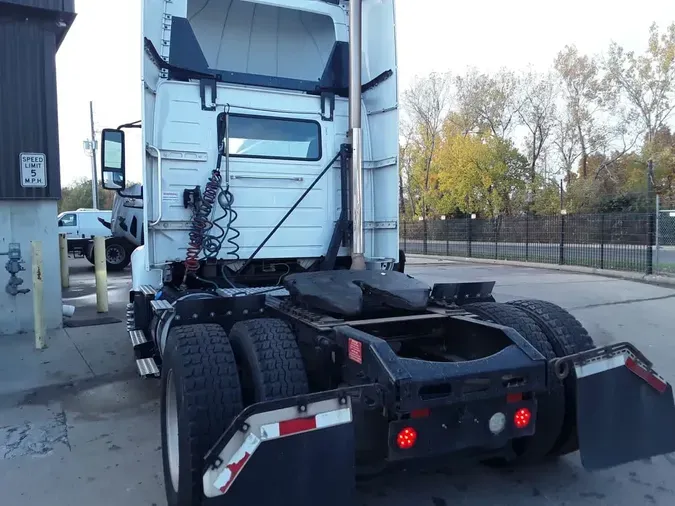 2019 VOLVO VNR42T 300