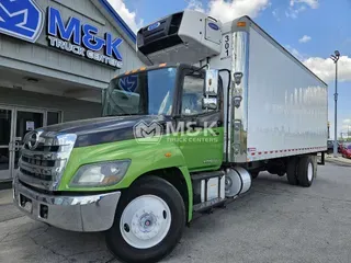 2017 HINO 338 Reefer