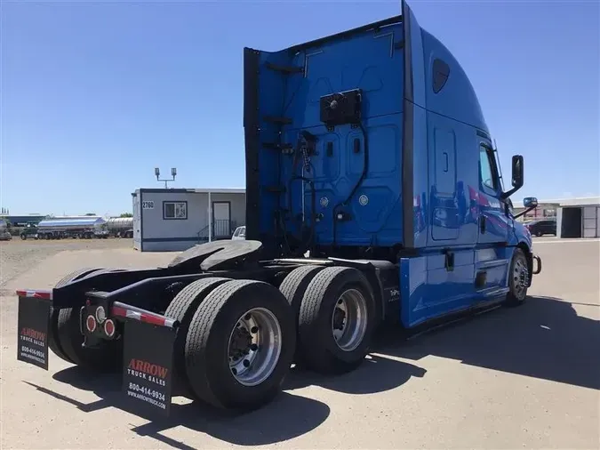 2021 FREIGHTLINER CA126