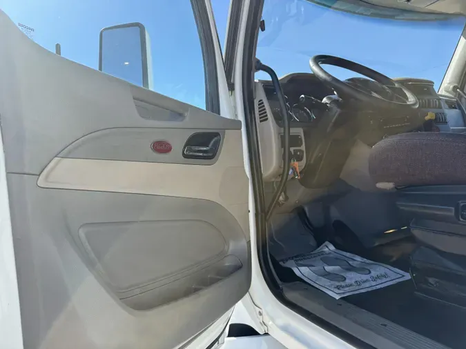 2022 Peterbilt 579