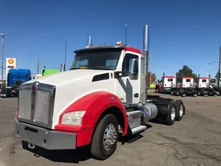 2018 KENWORTH T880