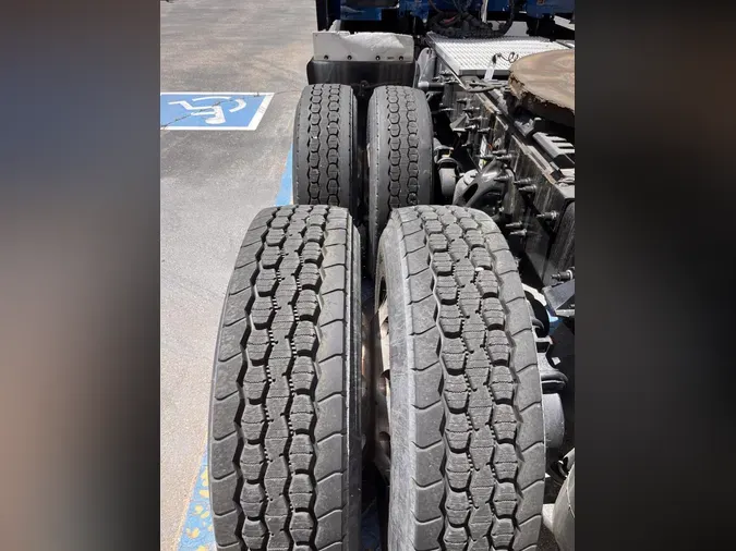 2021 Peterbilt 579