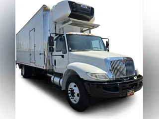 2017 International 4300-4X2