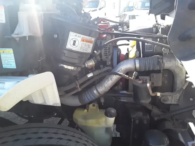 2018 FREIGHTLINER M2 106