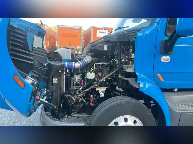 2022 Peterbilt 579c5f0e7ff74a329797df5f92ff88fd5b1