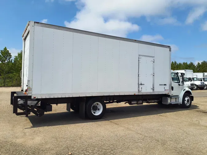 2011 FREIGHTLINER/MERCEDES M2 106