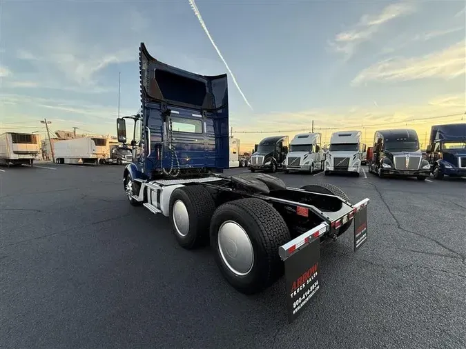 2020 VOLVO VNR64T300