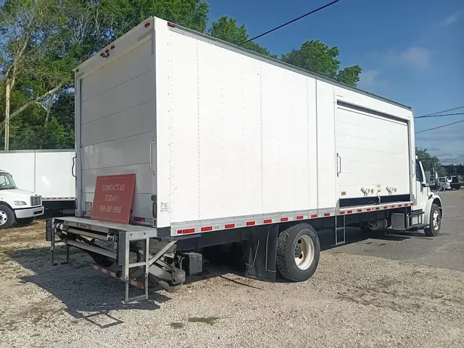 2018 FREIGHTLINER M2 106