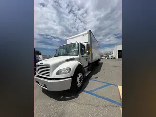 2016 FREIGHTLINER M2 106