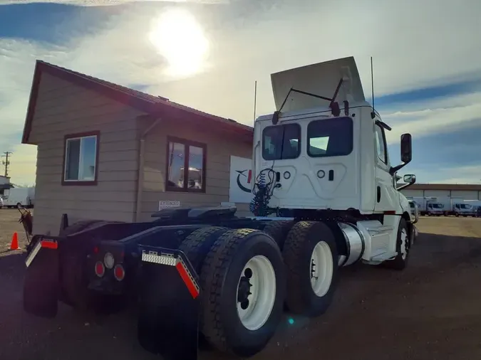 2019 FREIGHTLINER/MERCEDES NEW CASCADIA PX12664c5f51f09b61b580032ef6028bb834038