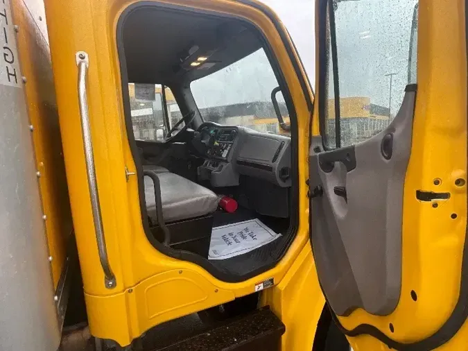 2018 Freightliner M2