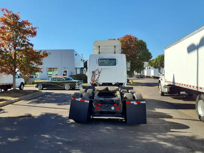 2018 VOLVO VNL64TRACTOR