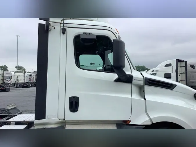 2020 Freightliner Cascadia 126c5f9f158d7c2db2292e66a3c91adf725
