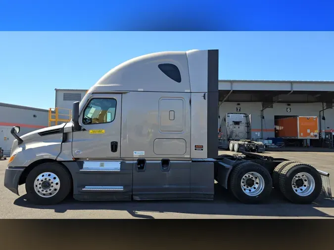 2023 Freightliner Cascadia