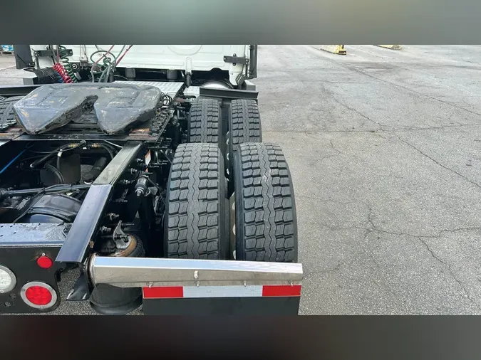 2022 Freightliner Cascadia 126