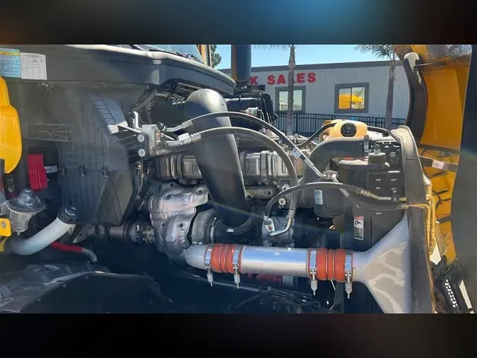2020 FREIGHTLINER CA126