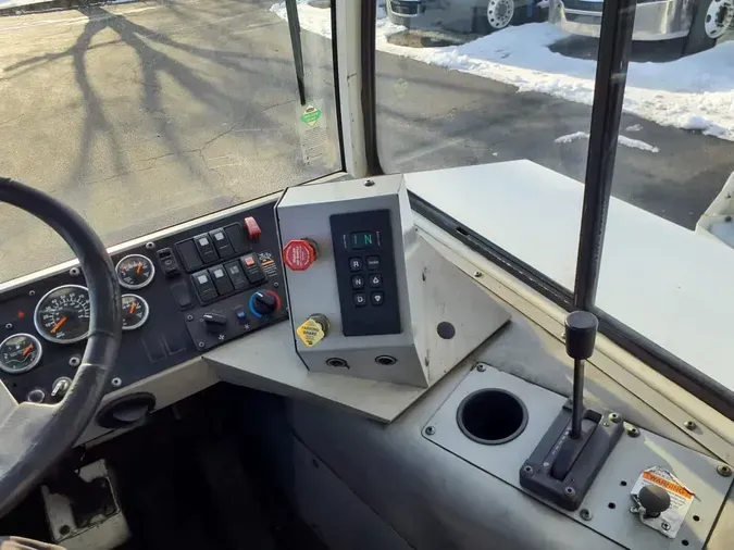 2019 AUTOCAR YARD TRACTORc6005dddb6ab35d9899a52492e32c5f4