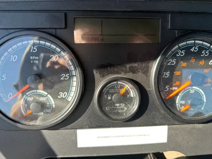 2017 FREIGHTLINER CASCADIA 113
