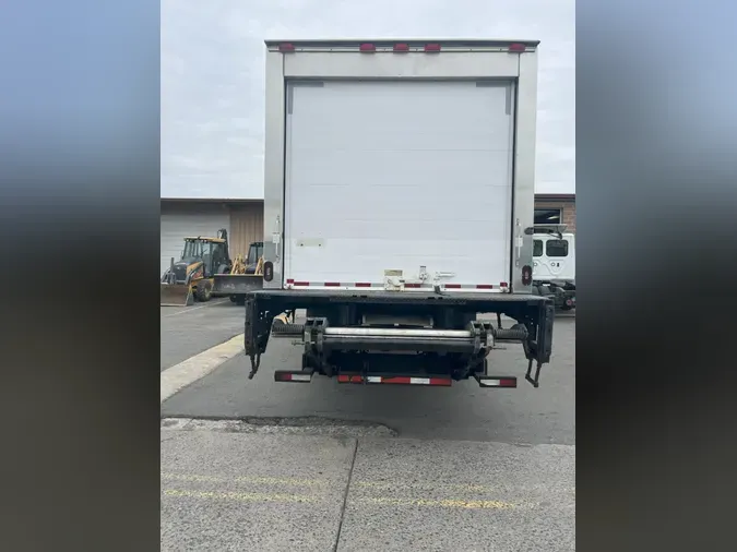 2019 FREIGHTLINER M2 106