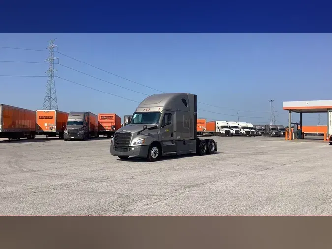 2023 Freightliner Cascadia 126