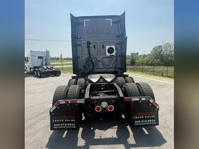 2022 FREIGHTLINER CA126