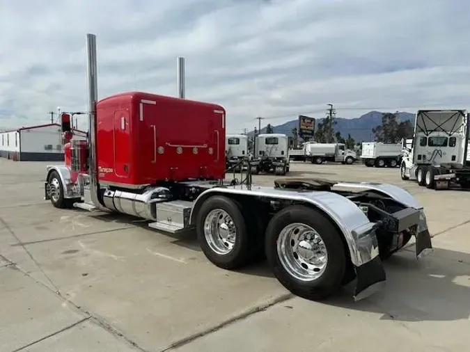 2016 Peterbilt 389