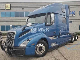 2022 VOLVO VNL64T860