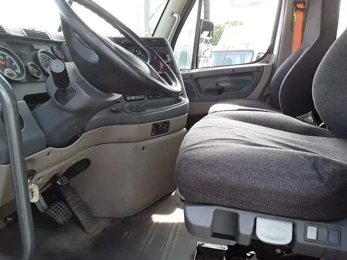 2019 FREIGHTLINER/MERCEDES CASCADIA 125