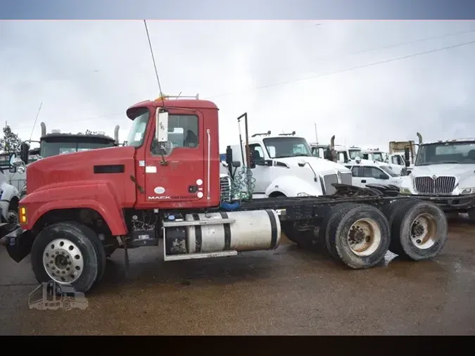 2013 MACK PINNACLE CHU613c60f6139efdd6fab6d00ad1a5641f5c9