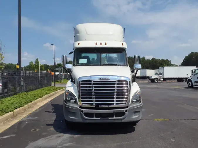 2019 FREIGHTLINER/MERCEDES CASCADIA 125