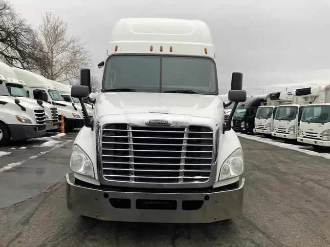 2020 FREIGHTLINER/MERCEDES CASCADIA 125