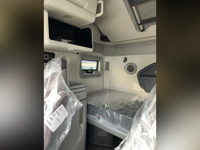 2026 VOLVO VNL64T860c615befab800f6e273a737ca8c50e79d