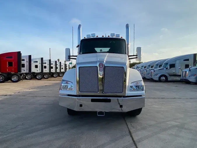 2026 Kenworth T880