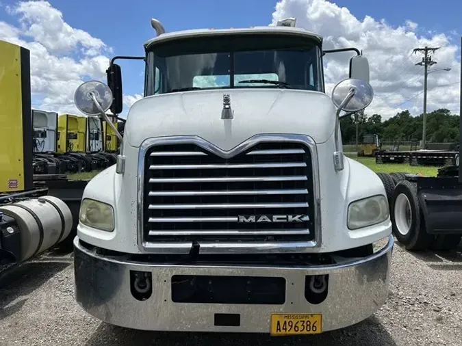2017 MACK PINNACLE CXU613