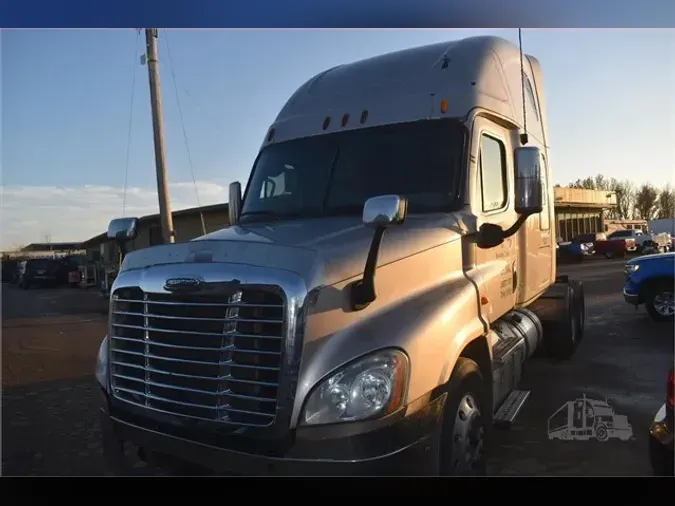 2013 FREIGHTLINER CASCADIA 125