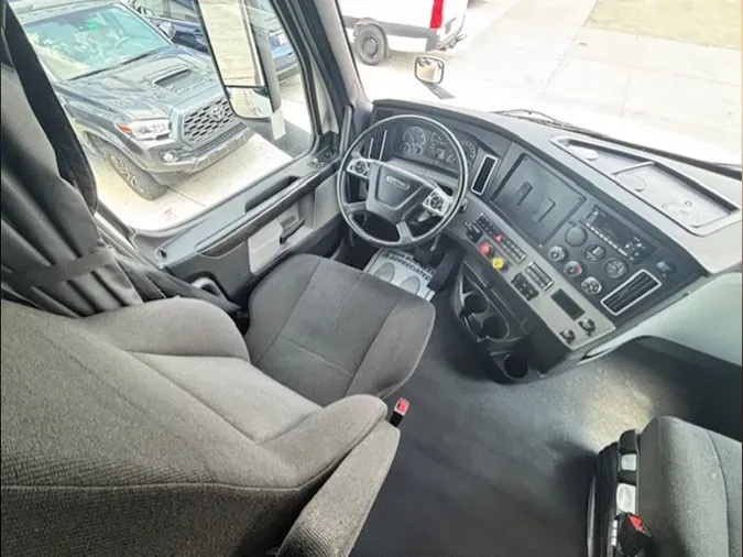 2023 Freightliner PT126SLP