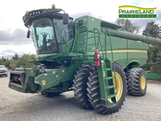 2012 John Deere S670