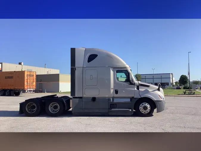 2023 Freightliner Cascadia 126c6244ad09492013cc9674a80d583717d
