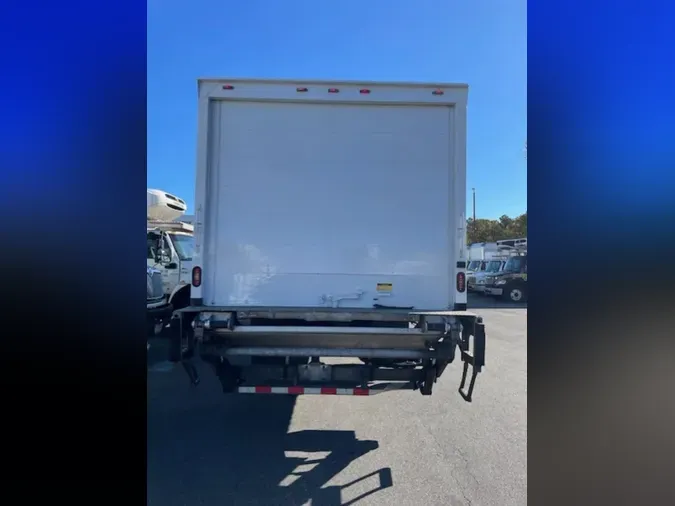 2017 FREIGHTLINER/MERCEDES M2 106