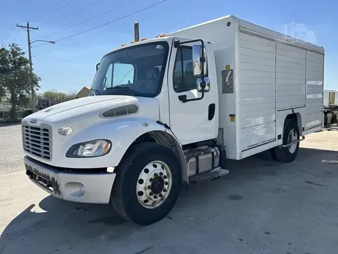 2015 FREIGHTLINER BUSINESS CLASS M2 106
