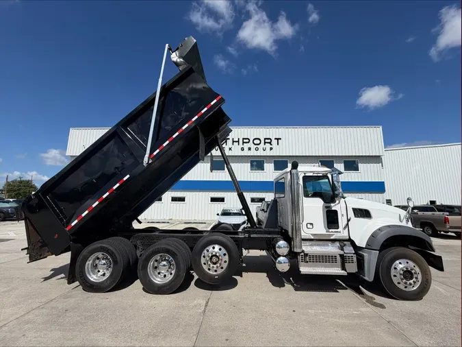 2018 Mack GU (Granite)