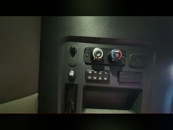 2021 FREIGHTLINER CA126