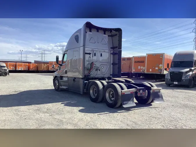 2025 Freightliner Cascadia 126c62bdfa51c5466f19615fc4454efc8c9